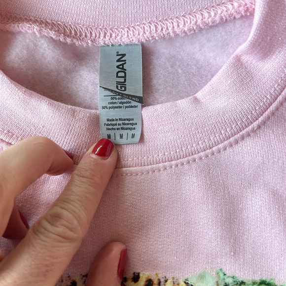 Pink Virgin Mary sweatshirt - Picture 3 of 3